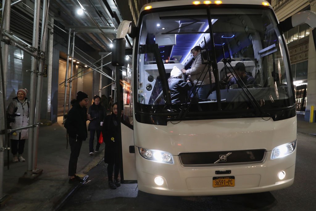 shuttle bus rental in toronto