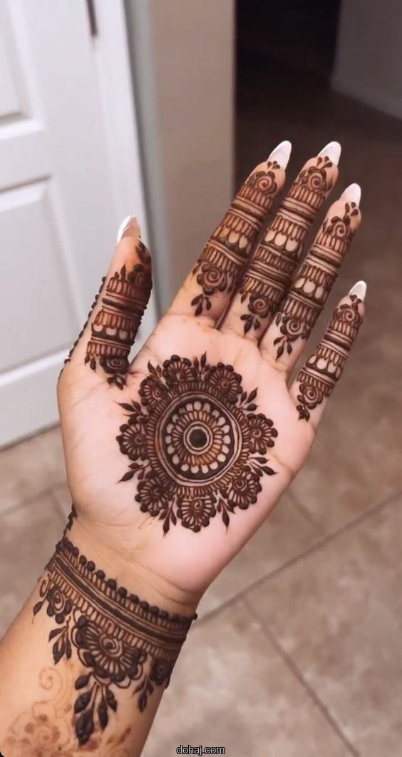 Arabic Hand Instagram Royal Finger Mehndi Design