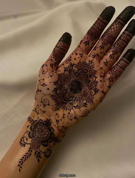 Best Mehndi Design Simple Front Hand