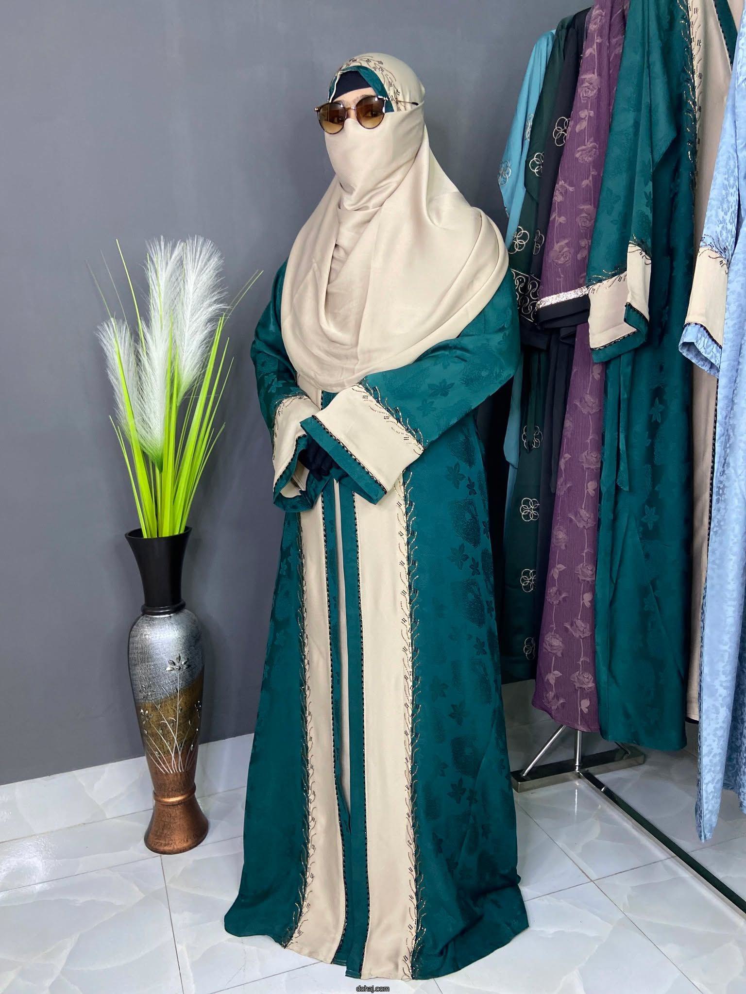 বোরকা পরা কাপল পিক