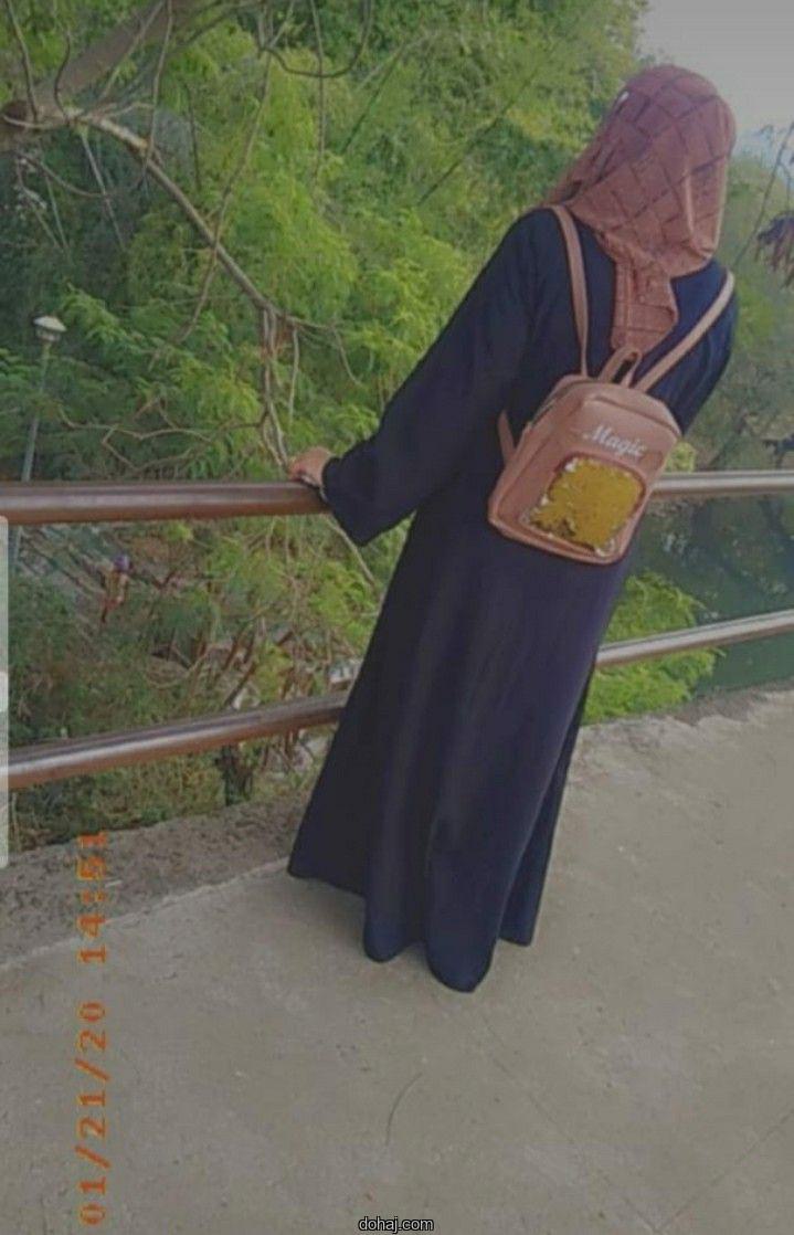 বোরকা পরা গ্রামের মেয়েদের পিক