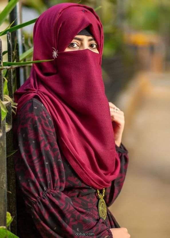 কালো বোরকা পরা প্রোফাইল পিক