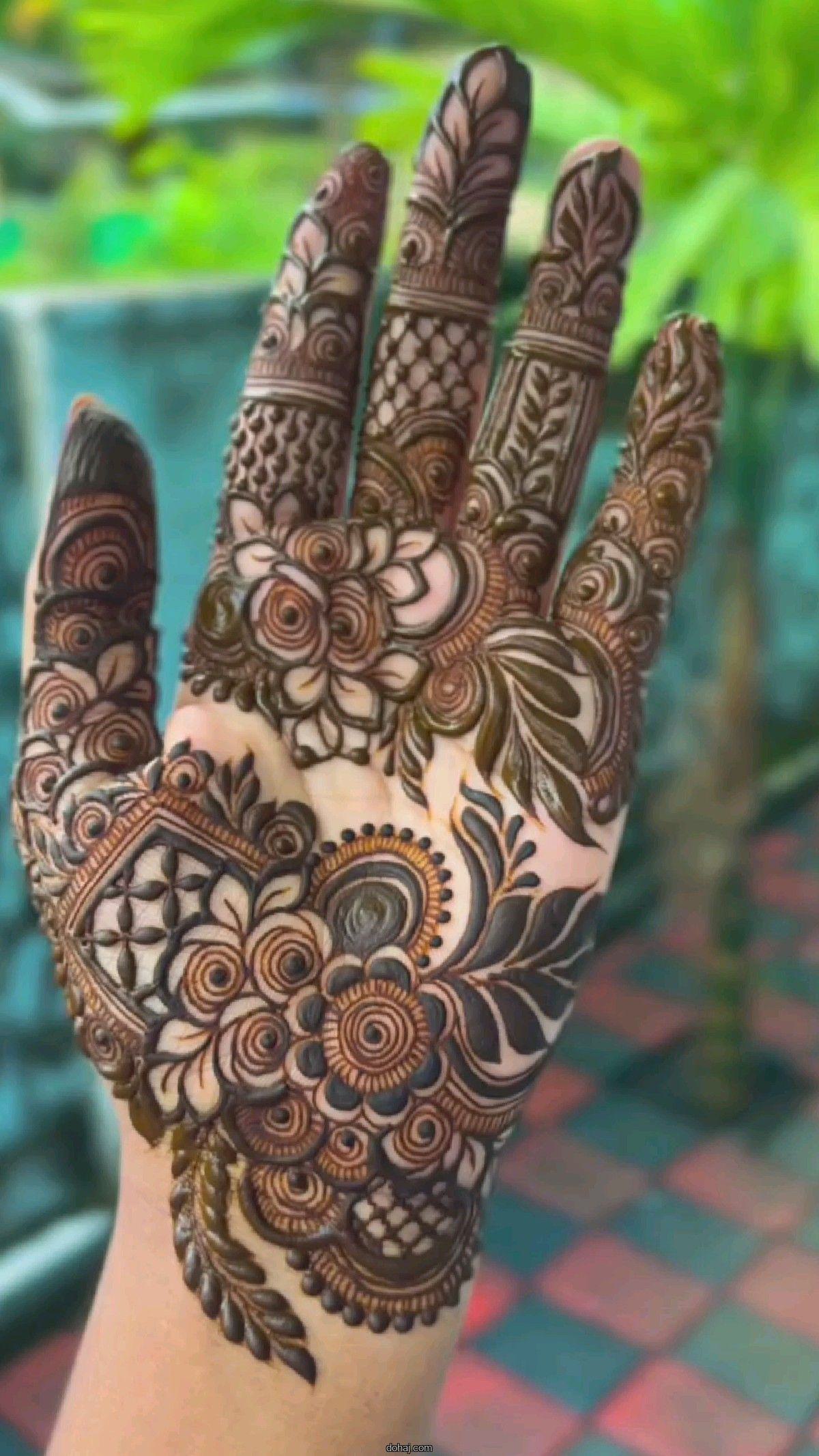 মেহেদী ডিজাইন ২০২৫ পিক হাতের তালুর