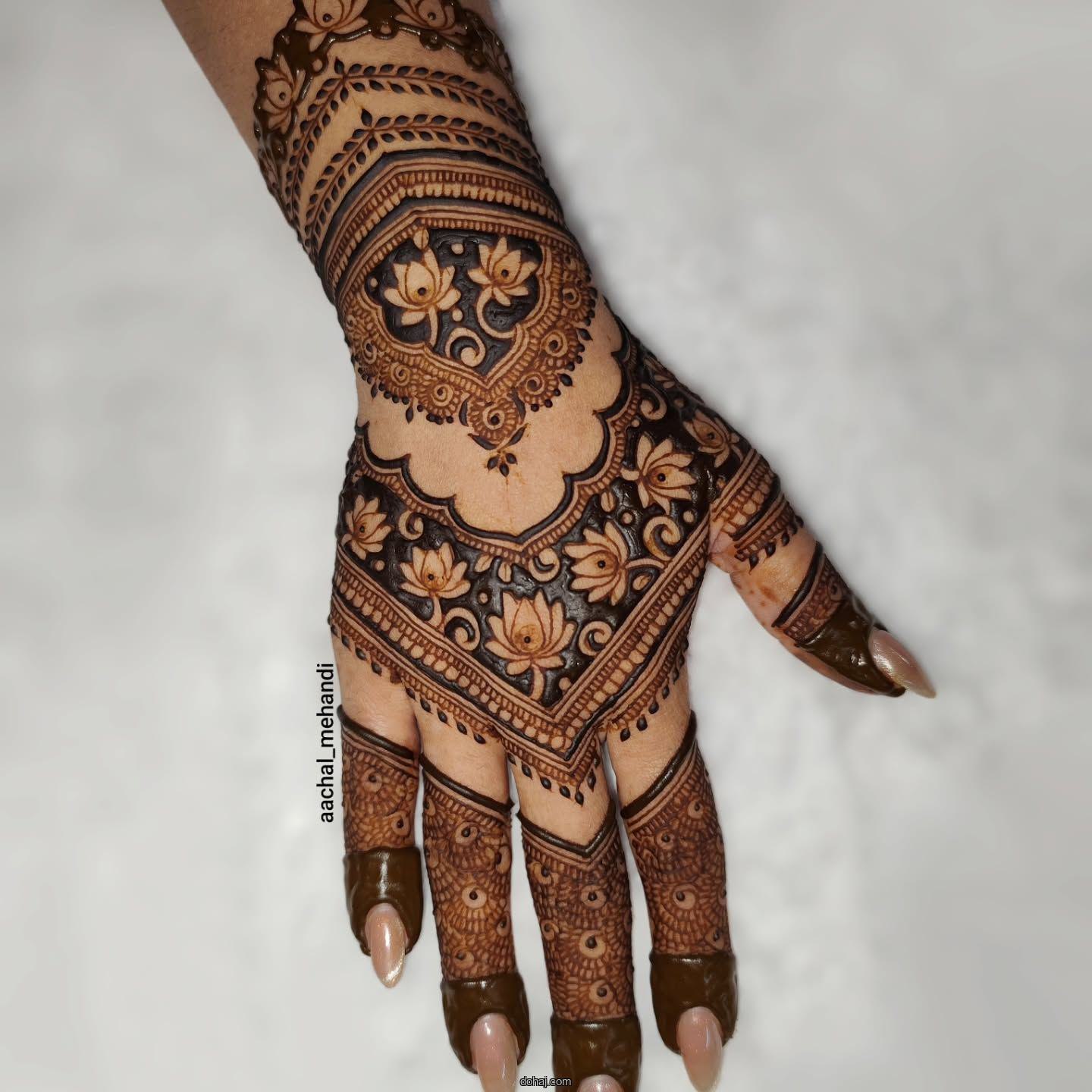 মেহেদী ডিজাইন পদ্ম ফুল