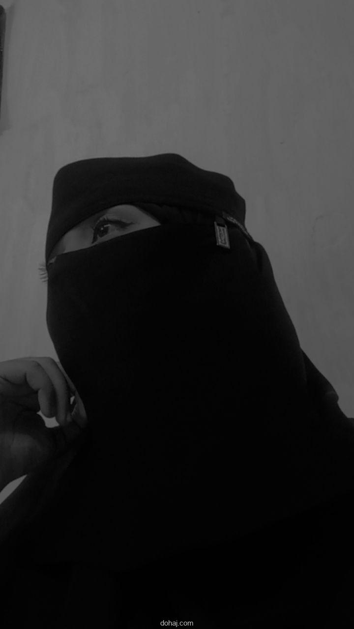 মুখ ঢাকা পিক মেয়েদের