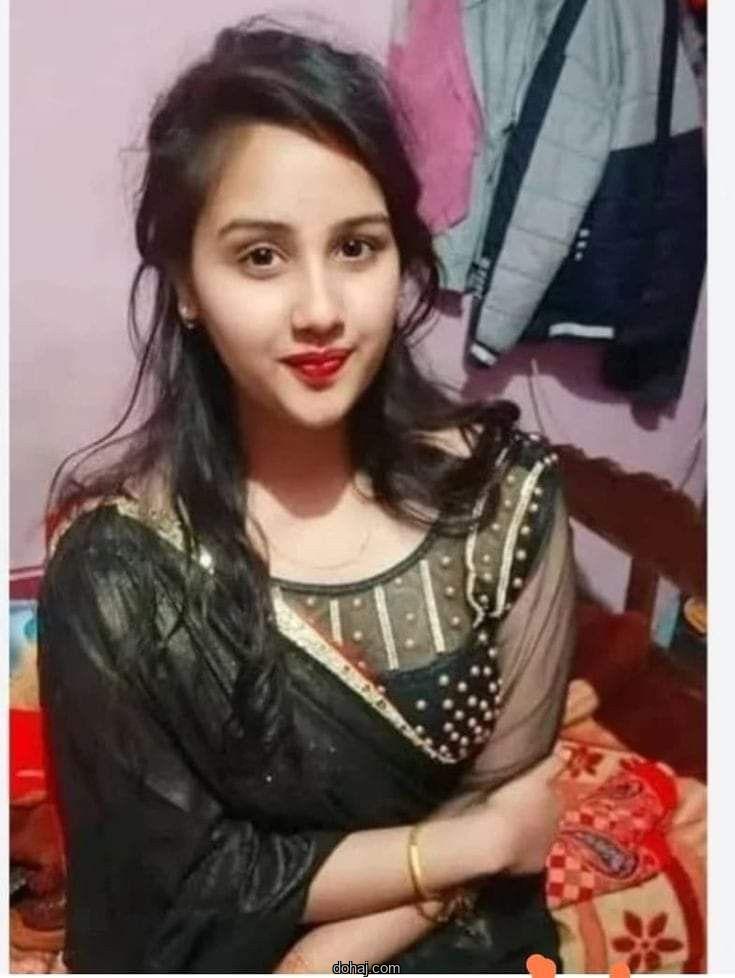 শাড়ি পরা মেয়েদের পিক