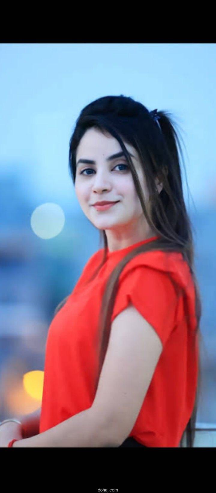 মেয়েদের পিক তোলার স্টাইল হিজাব