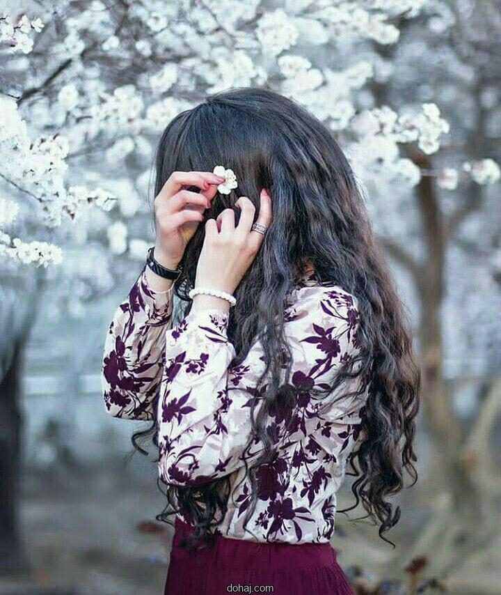 মেয়েদের মাস্ক পরা পিক