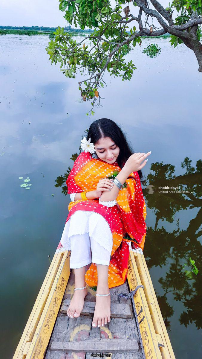 মেয়েদের পিছনের পিক তোলার স্টাইল