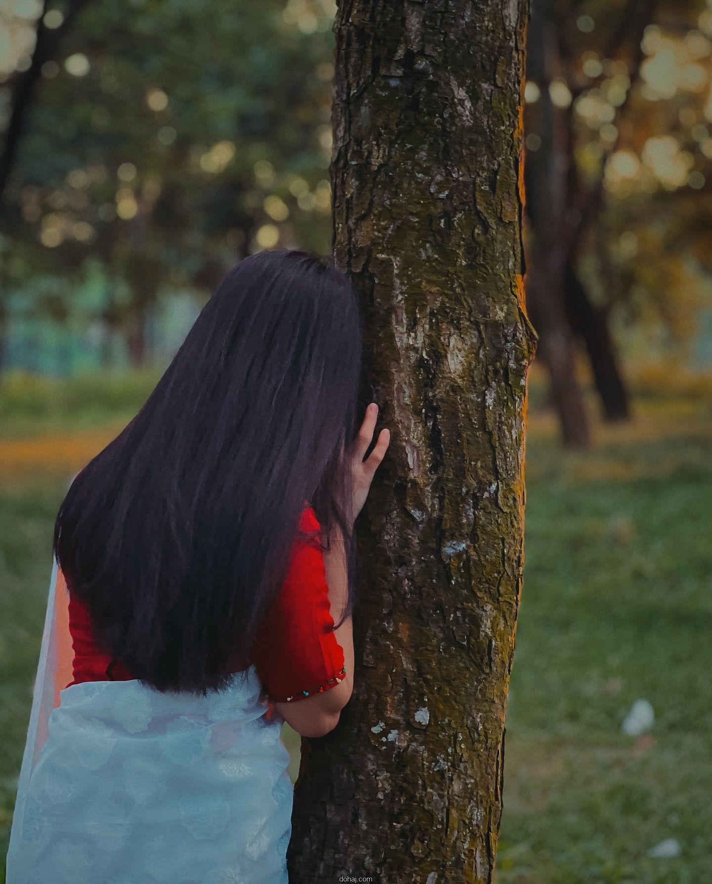 মেয়েদের চোখের কান্নার পিক