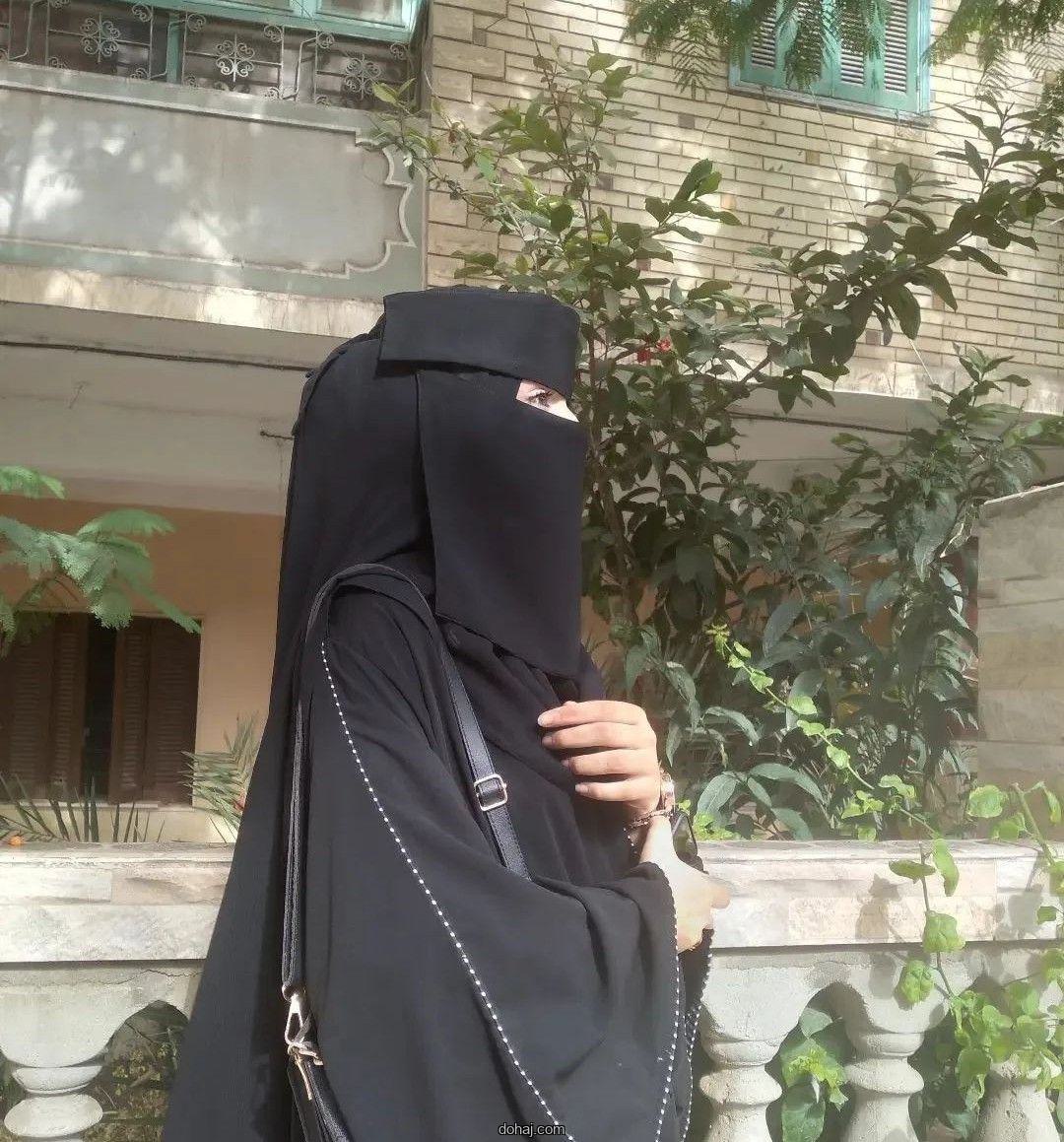 ইমু ডিবি পিক মেয়েদের