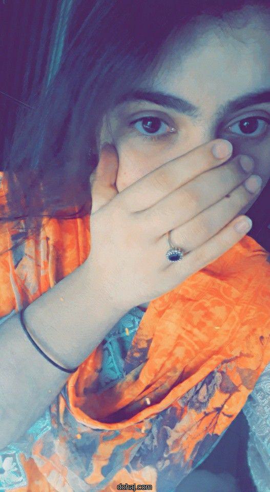 চশমা পরা মেয়েদের পিক