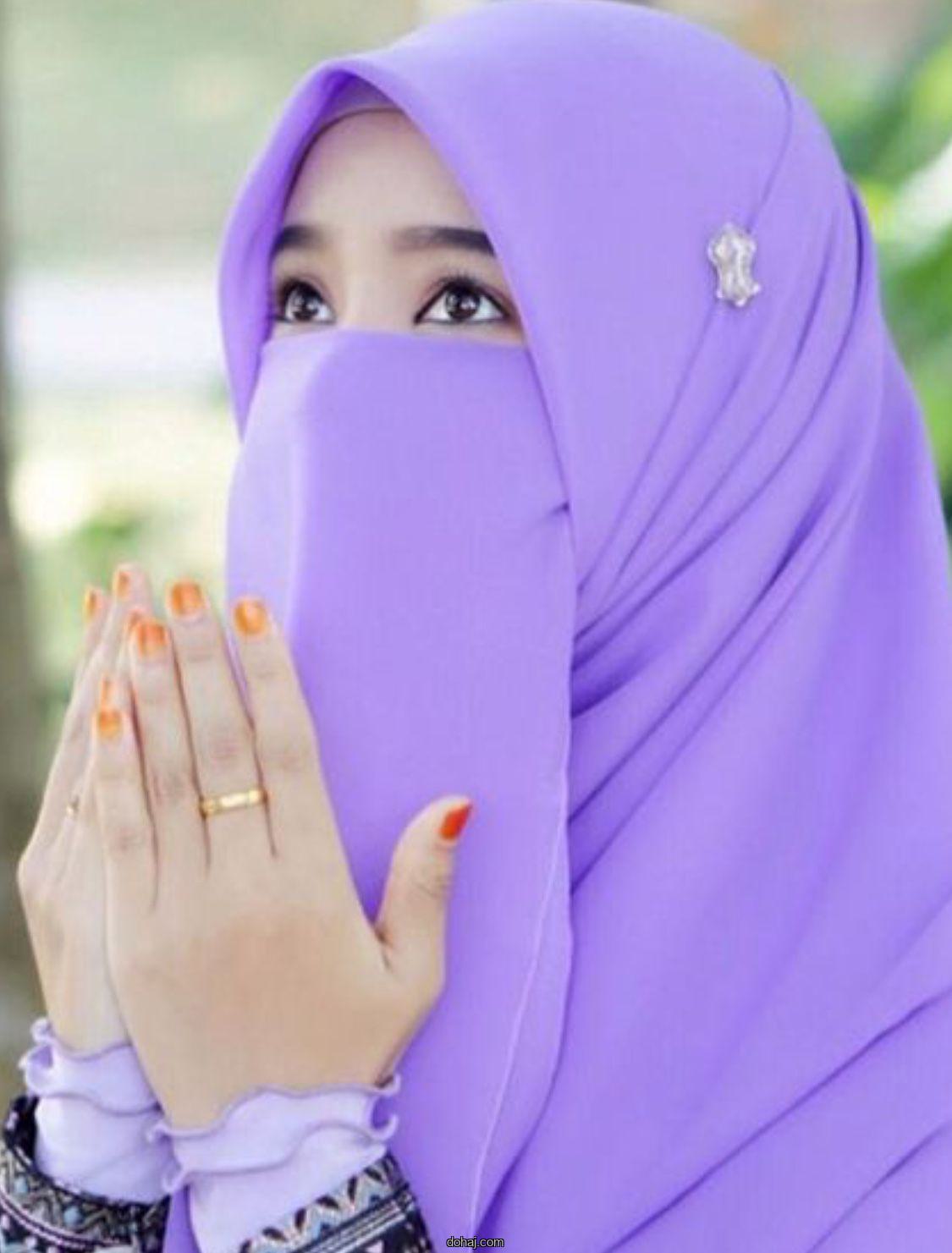 মেয়েদের দুই চোখের পিক