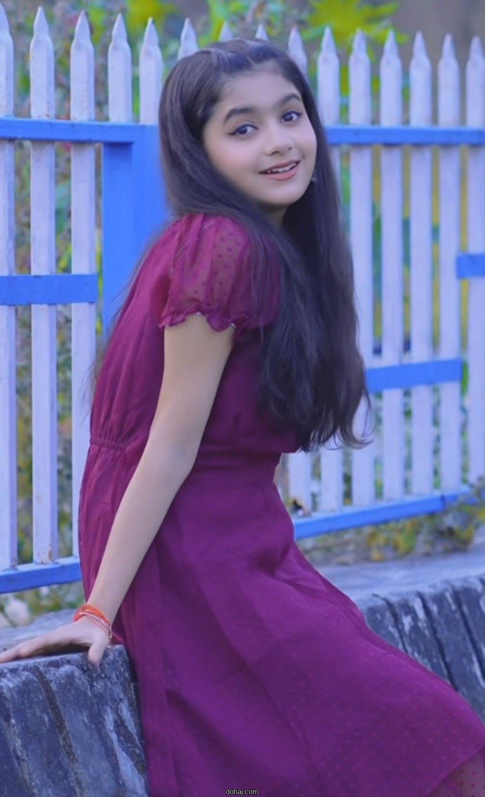 মেয়েদের পিক নতুন