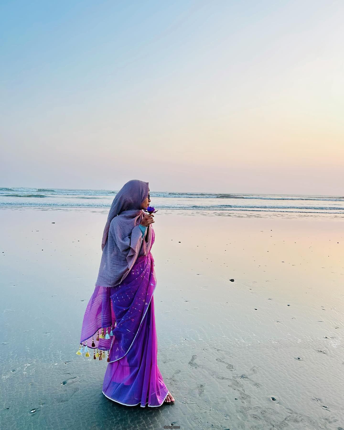 সরিষা খেতে মেয়েদের পিক