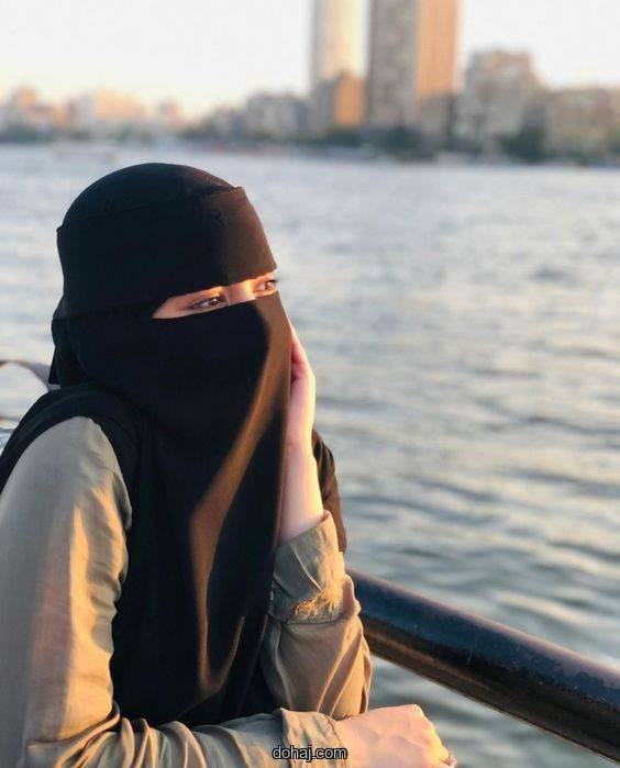 মেয়েদের ঠোঁটের পিক