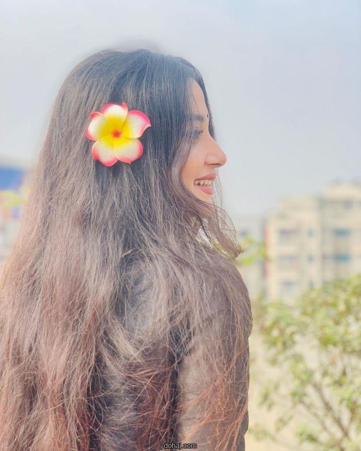 ছোট ছেলে মেয়েদের রোমান্টিক পিক