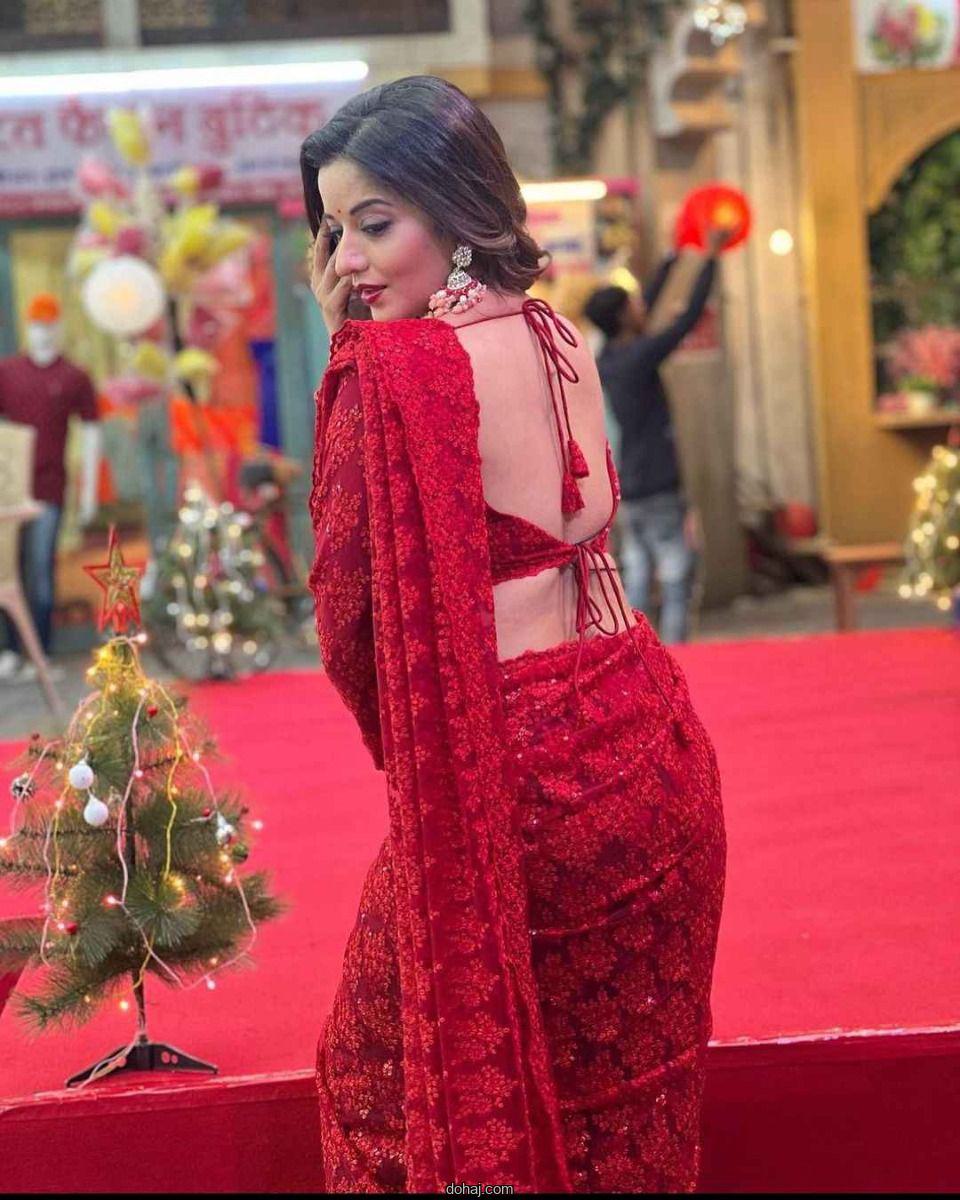 মেয়েদের পিছনের পিক তোলার স্টাইল