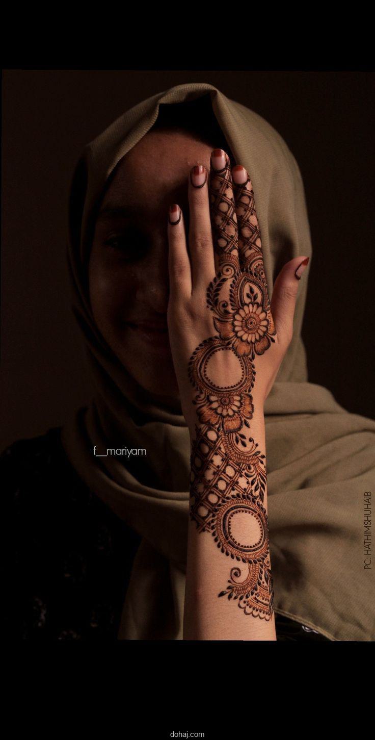 Moon Mehndi Design Front Hand