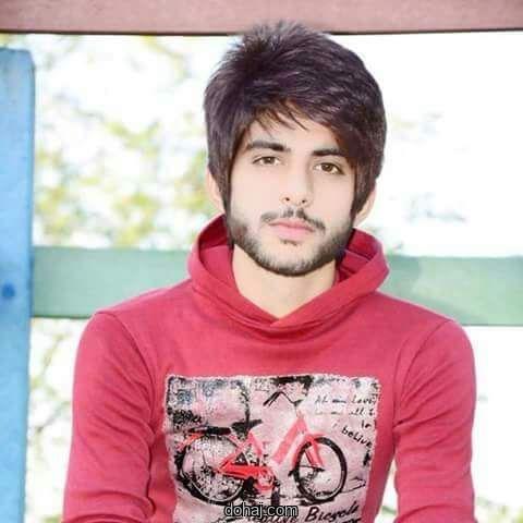 ছেলেদের পায়ের পিক