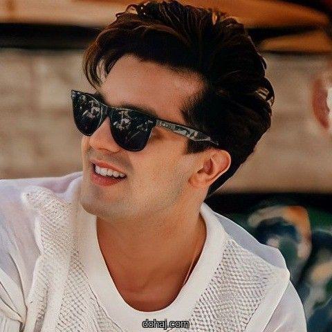 বিদেশি ছেলেদের পিক