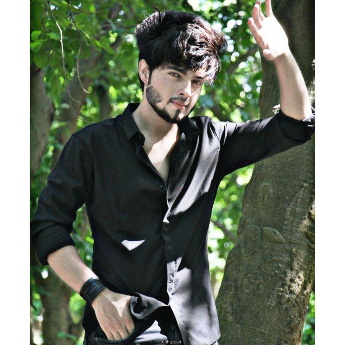 সিগারেট খাওয়া পিক ছেলেদের