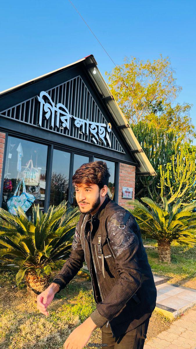 মায়াবী চোখের পিক ছেলেদের