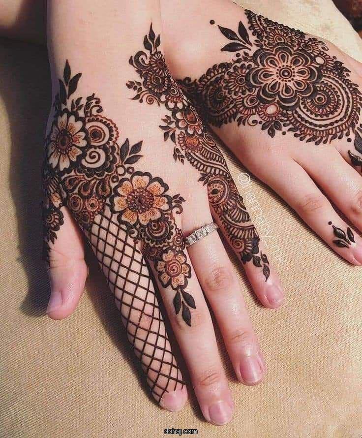 Simple Arabic Finger Mehndi Design