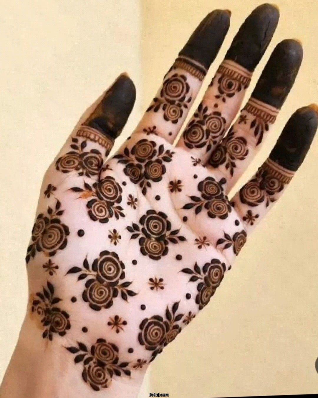 Simple Back Hand Mehndi Design For Beginners