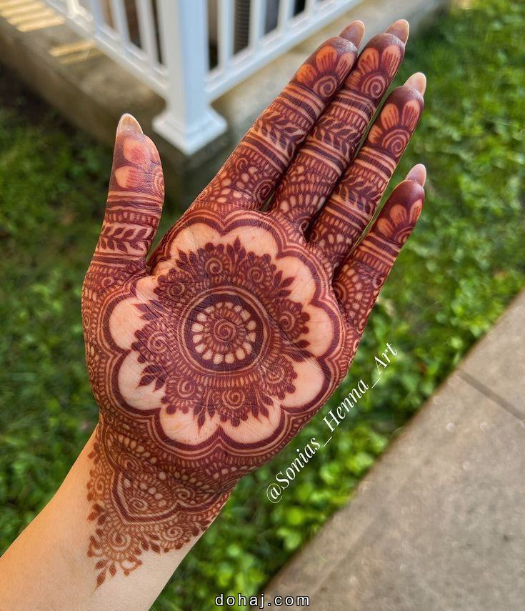 Simple Front Hand Mehandi Design