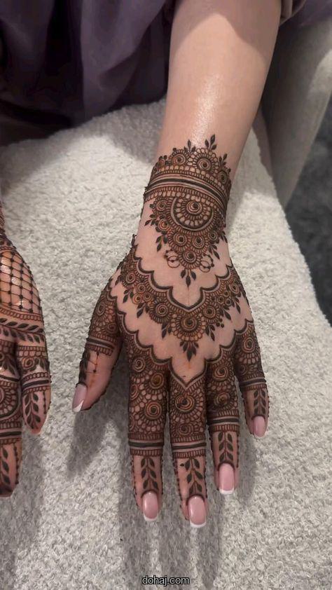 Simple Gol Tikki Mehndi Design