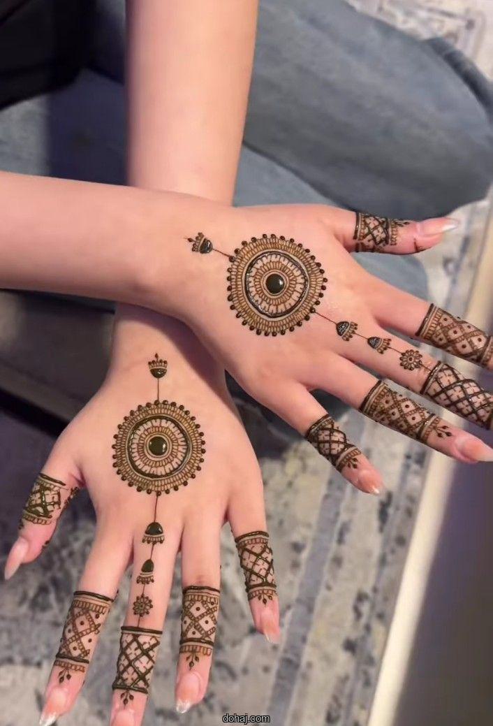 Simple Instagram Stylish Royal Front Hand Mehndi Design
