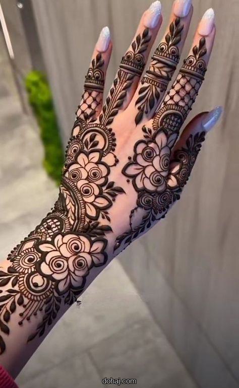 Simple Lotus Mehndi Design