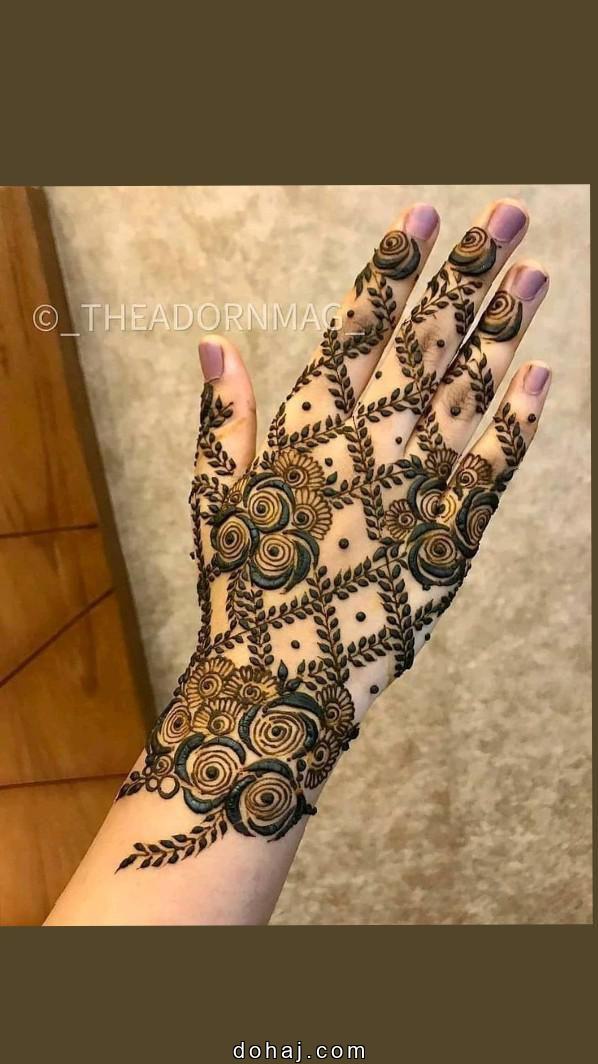 Simple Mehandi Design Dikhaiye