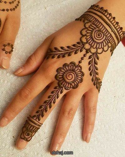 Simple Mehndi Design For Girls Front Hand