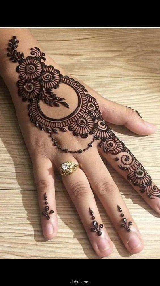 Simple Mehndi Design New Photo