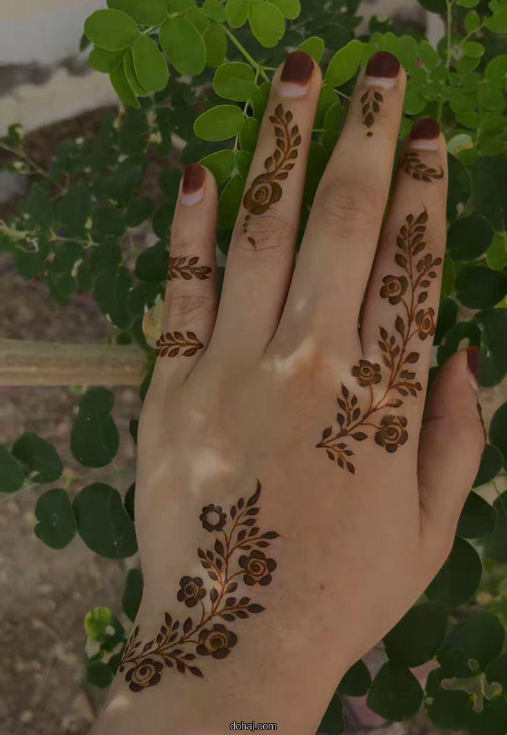 Simple Mehndi Design Photo