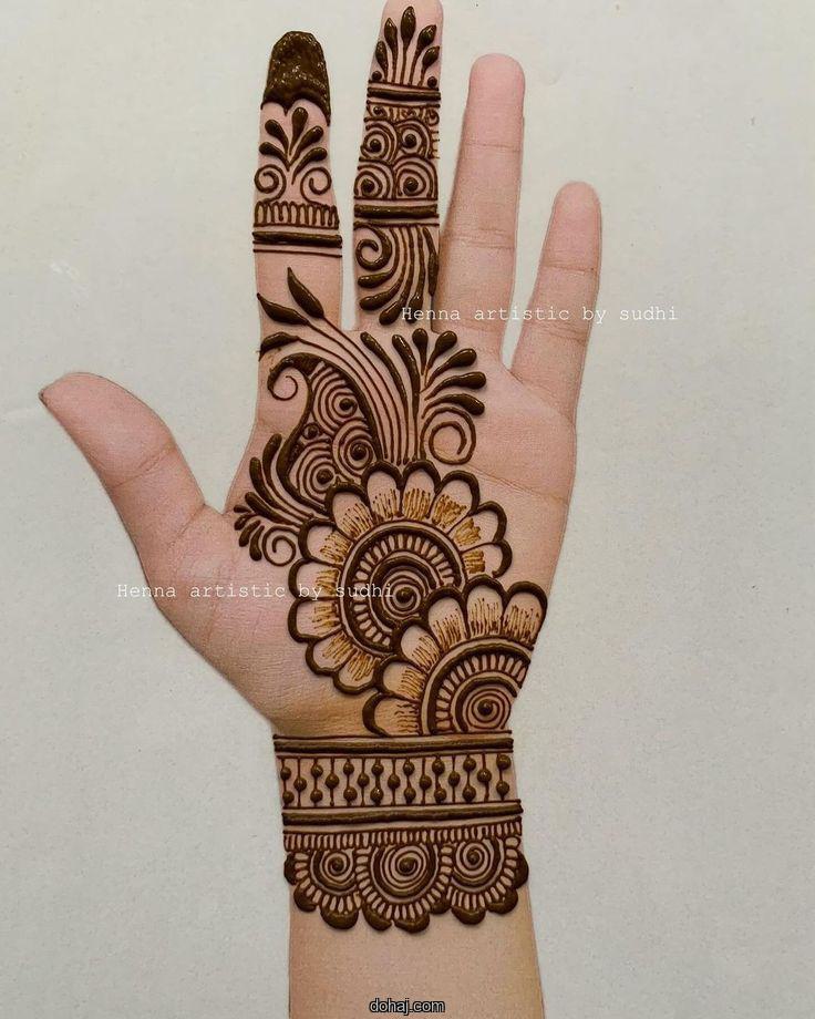 Simple Mehndi Design Photo Front Hand