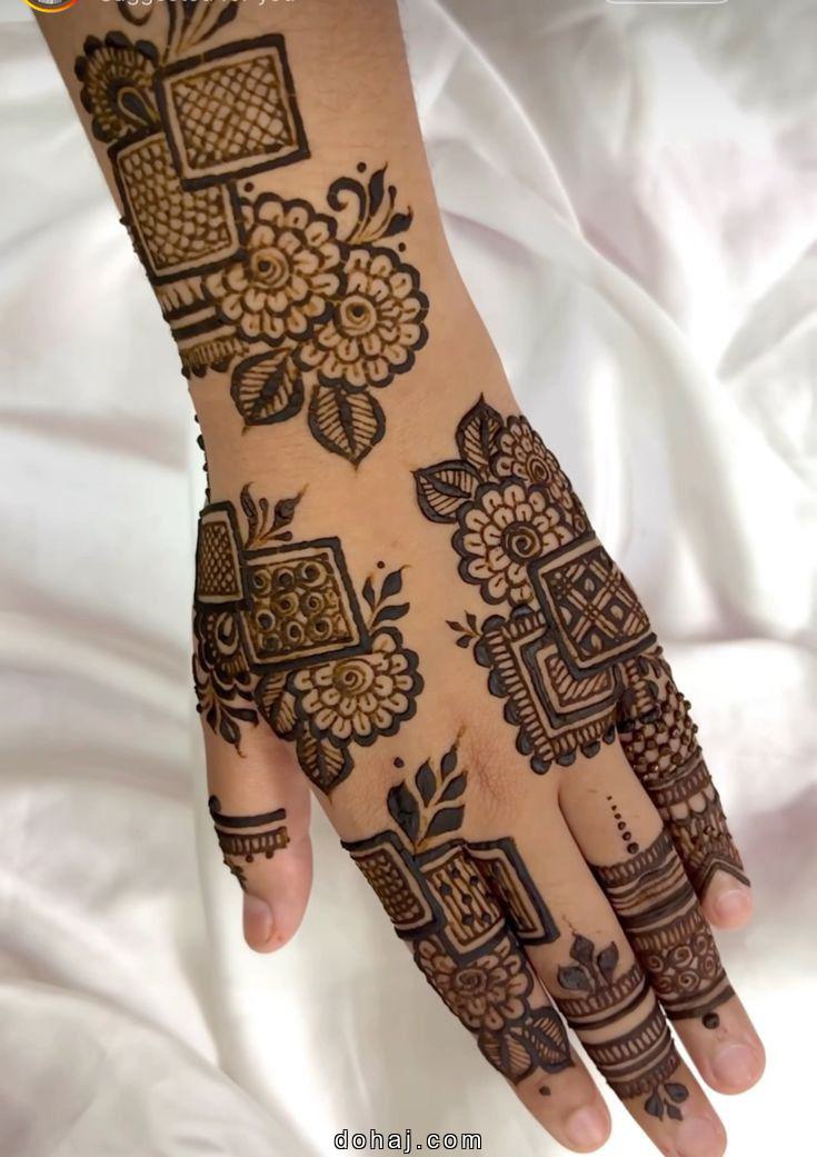 Simple Si Mehandi Ki Design