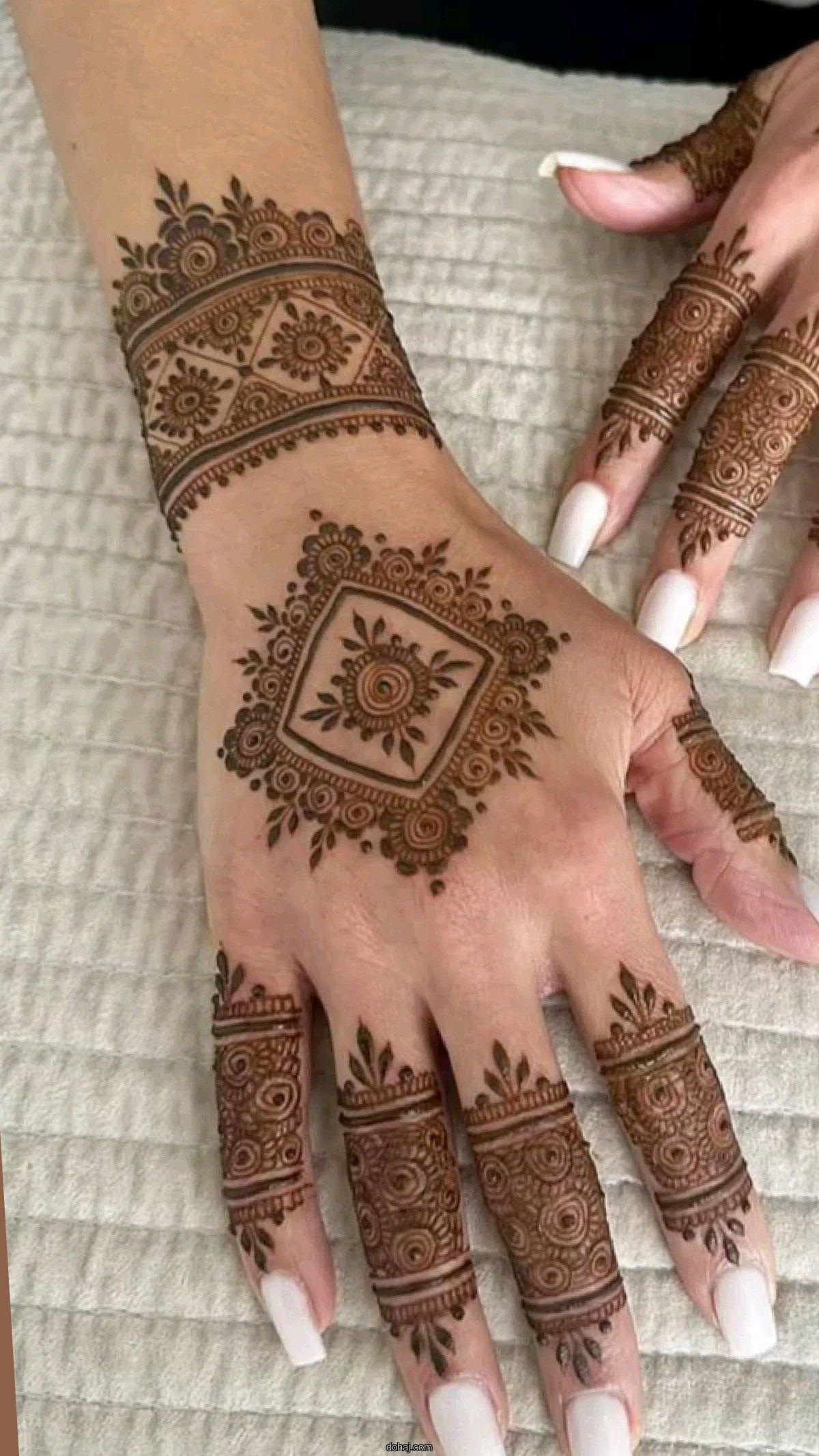 Stylish Simple Mehndi Design
