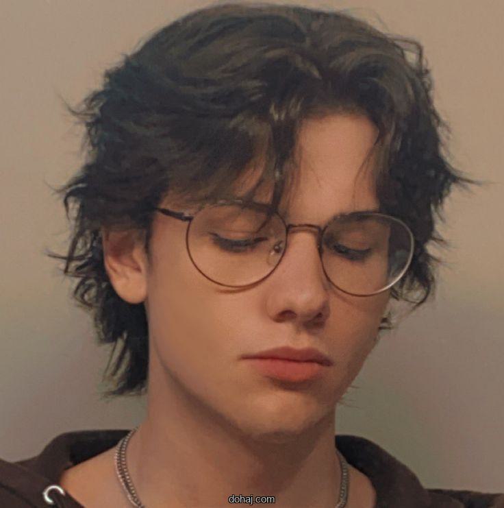 Undercut Simple Hair Style Men