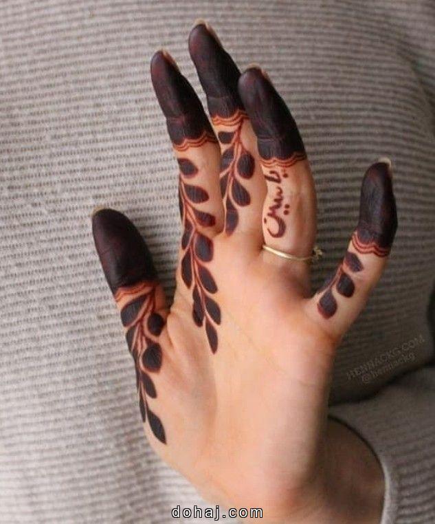 Aesthetic Mehndi Design Circle