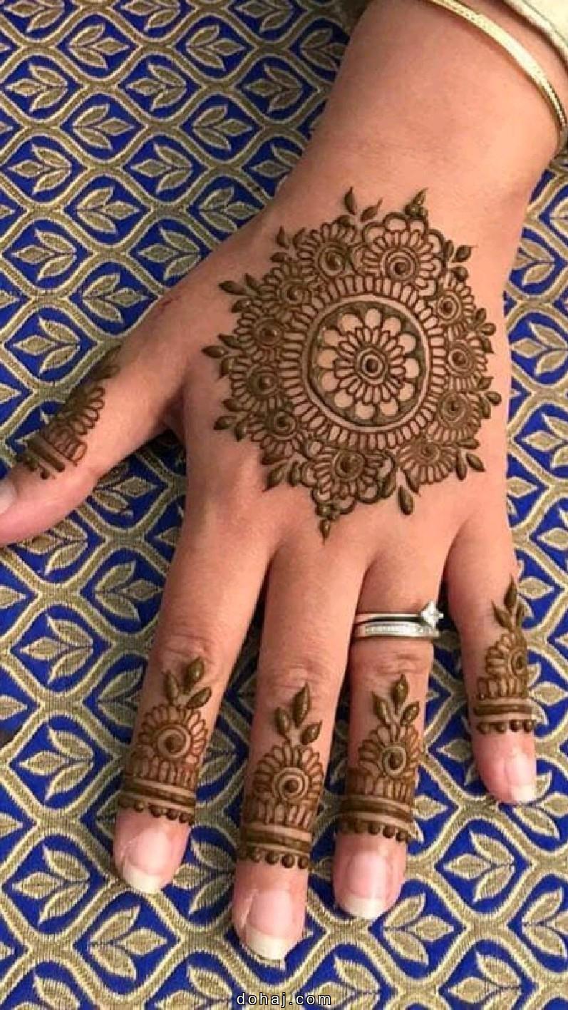 Arabic Circle Mehndi Design Back Hand