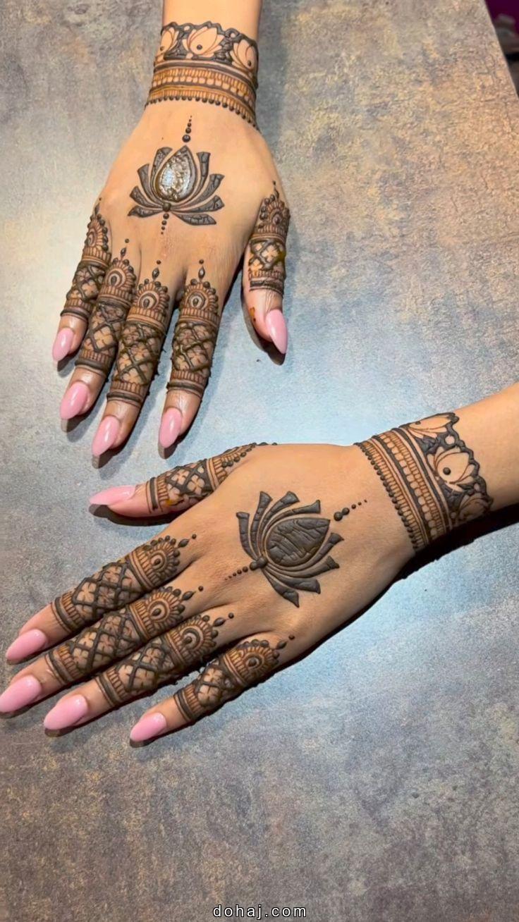 Attractive Flower Mehndi Design For Front Hand