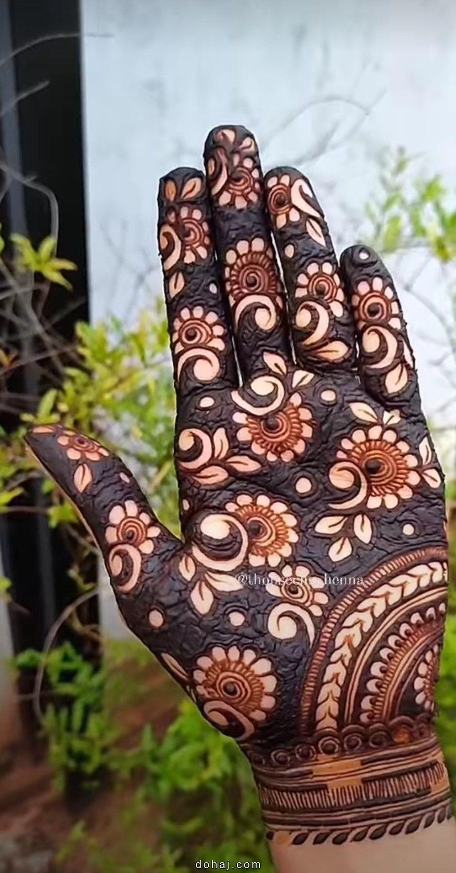 Back Side Mehndi Design Circle