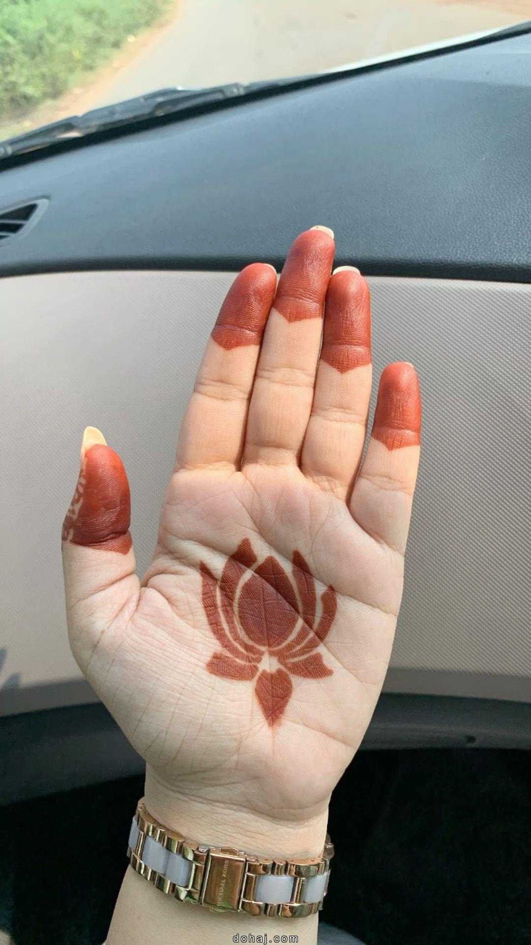 Beautiful Arabic Mehndi Design Back Hand