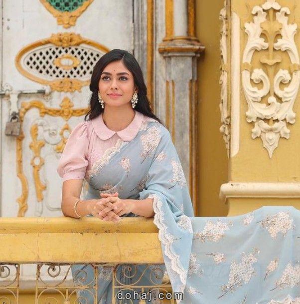 Boat Neck Backless Blouse