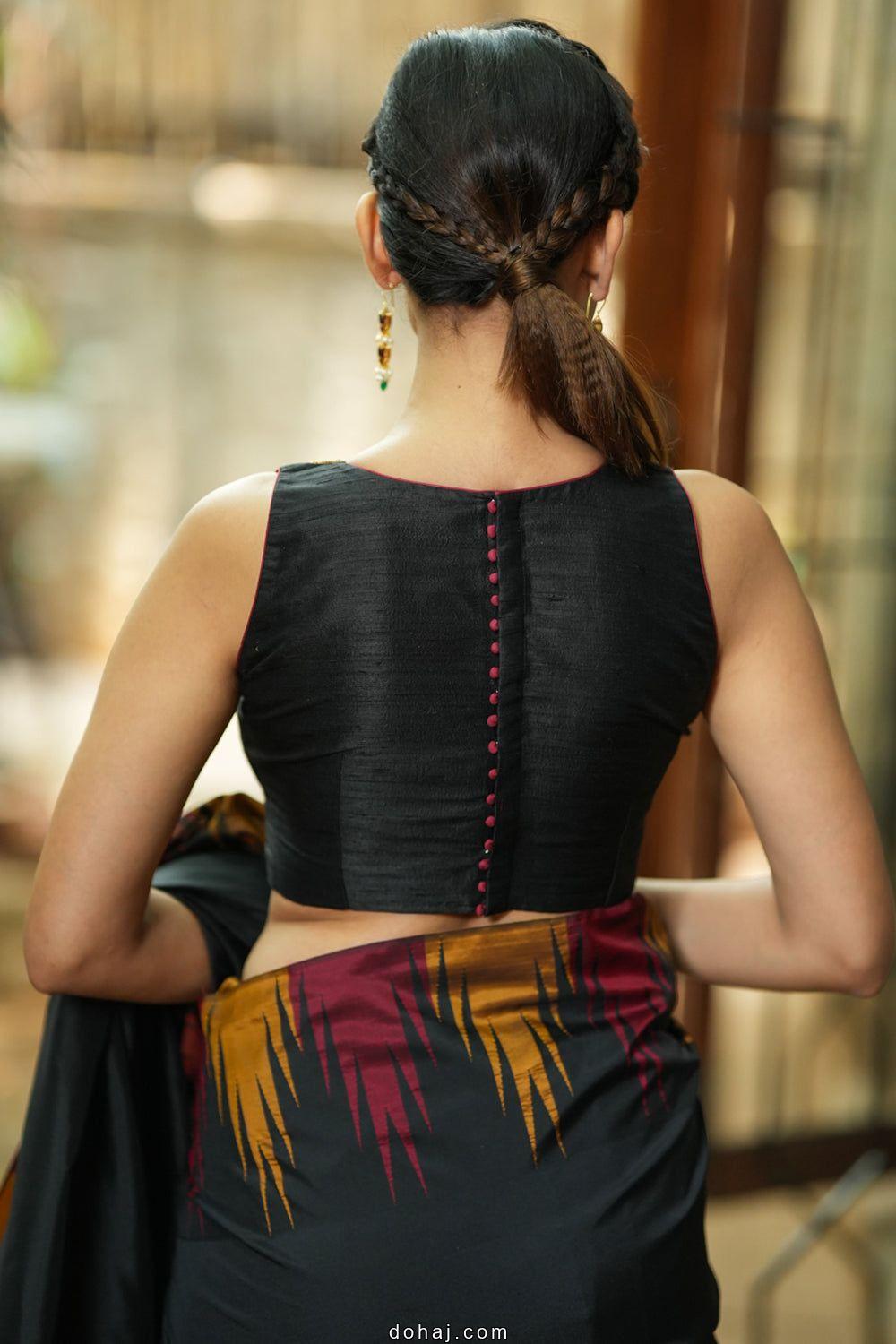 Boatneck Sleeveless Blouse