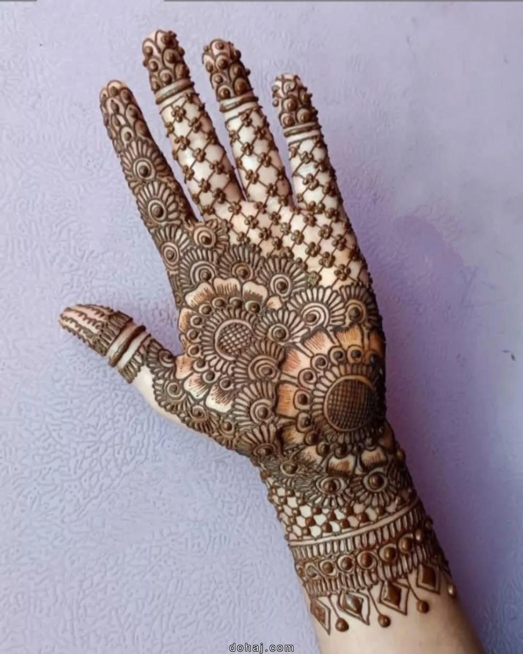 Bridal Stylish Back Hand Mehndi Design