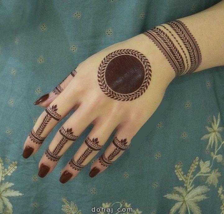 Circle Back Hand Mehndi Design